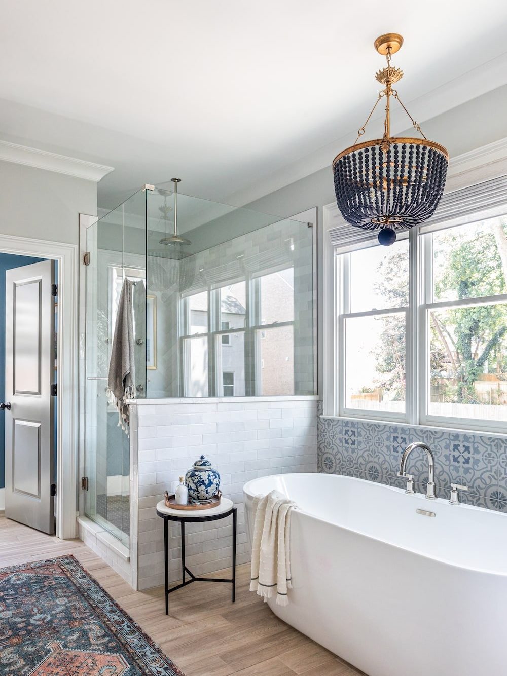 An image of a Georgia bathroom, a great example of Modern Southern Style. 